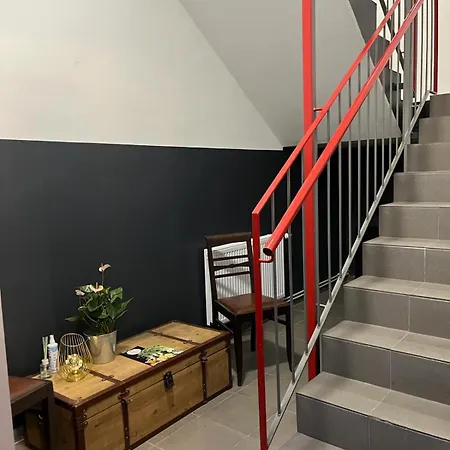 Hotel Doppeltimmer Tv-bad-kuehlschrank-10 Meine