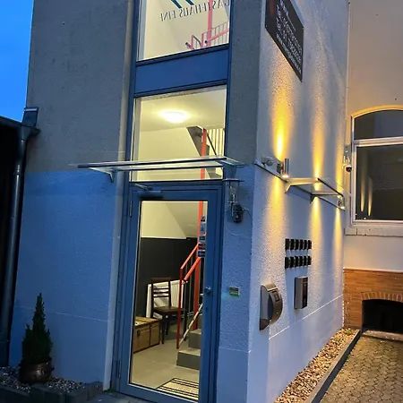 Hotel Doppeltimmer Tv-bad-kuehlschrank-10