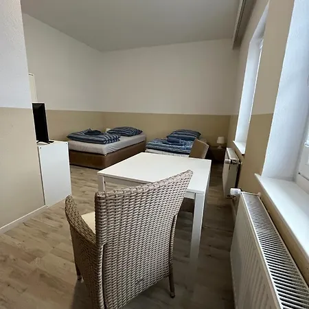 Doppeltimmer Tv-bad-kuehlschrank-10 Meine