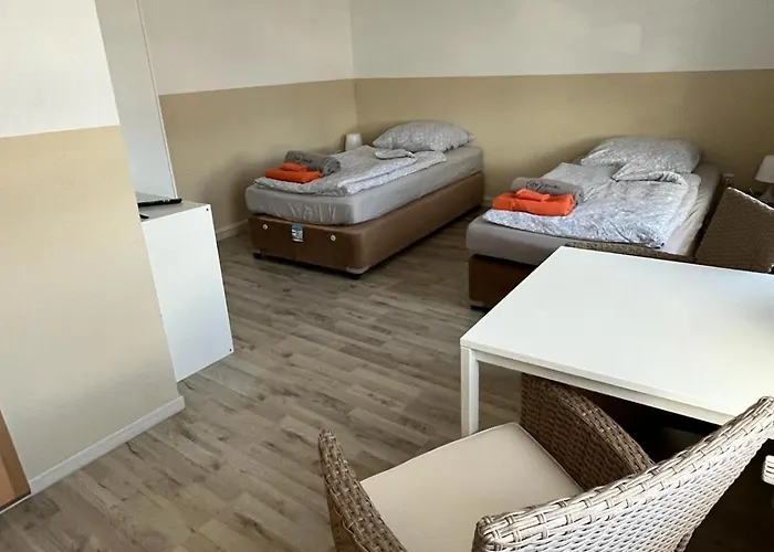 Doppelzimmer-bad-kuehlschrank-parkplatz-10 * Meine