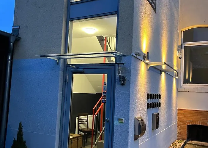 Hotel Doppelzimmer-bad-kuehlschrank-parkplatz-10